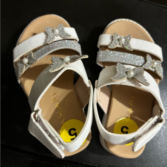 NWOT Tahiti white and silver butterfly sandal 5 - Picture 4 of 6
